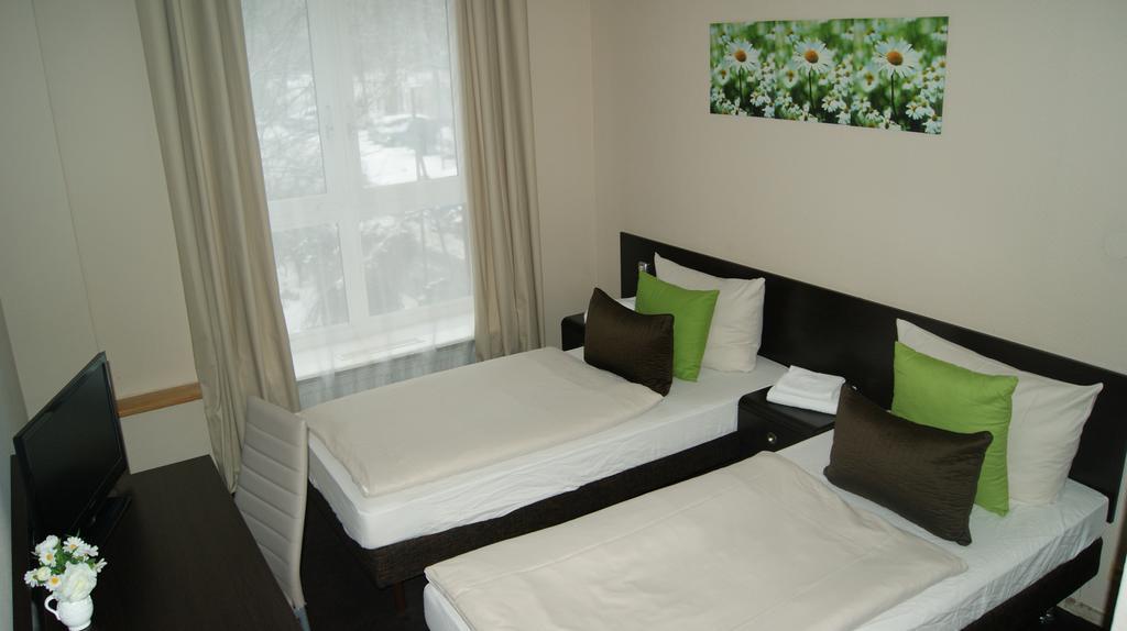Hotel Pension Eberty Berlin Exterior photo